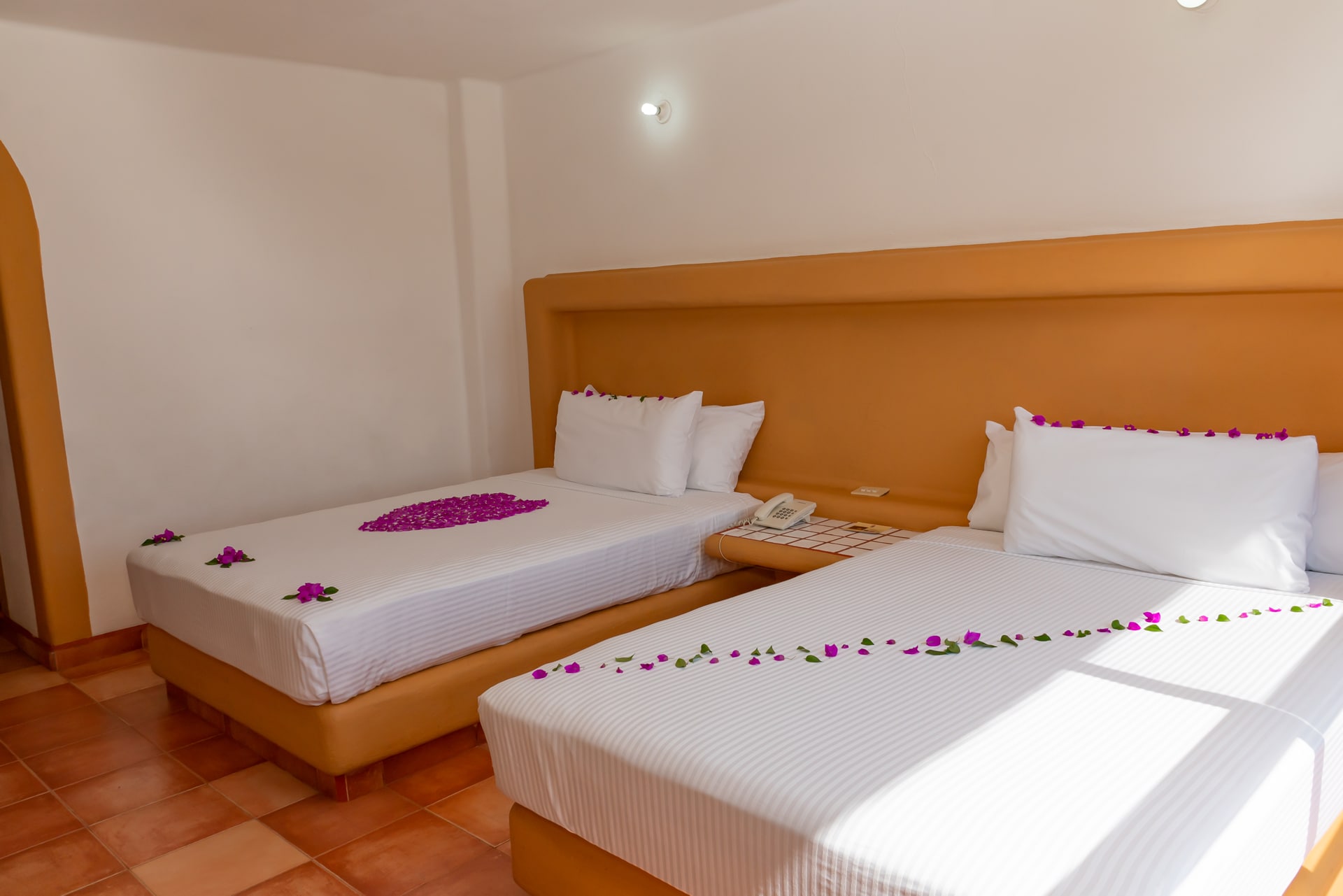 camas matrimoniales jardin Hotel Irma